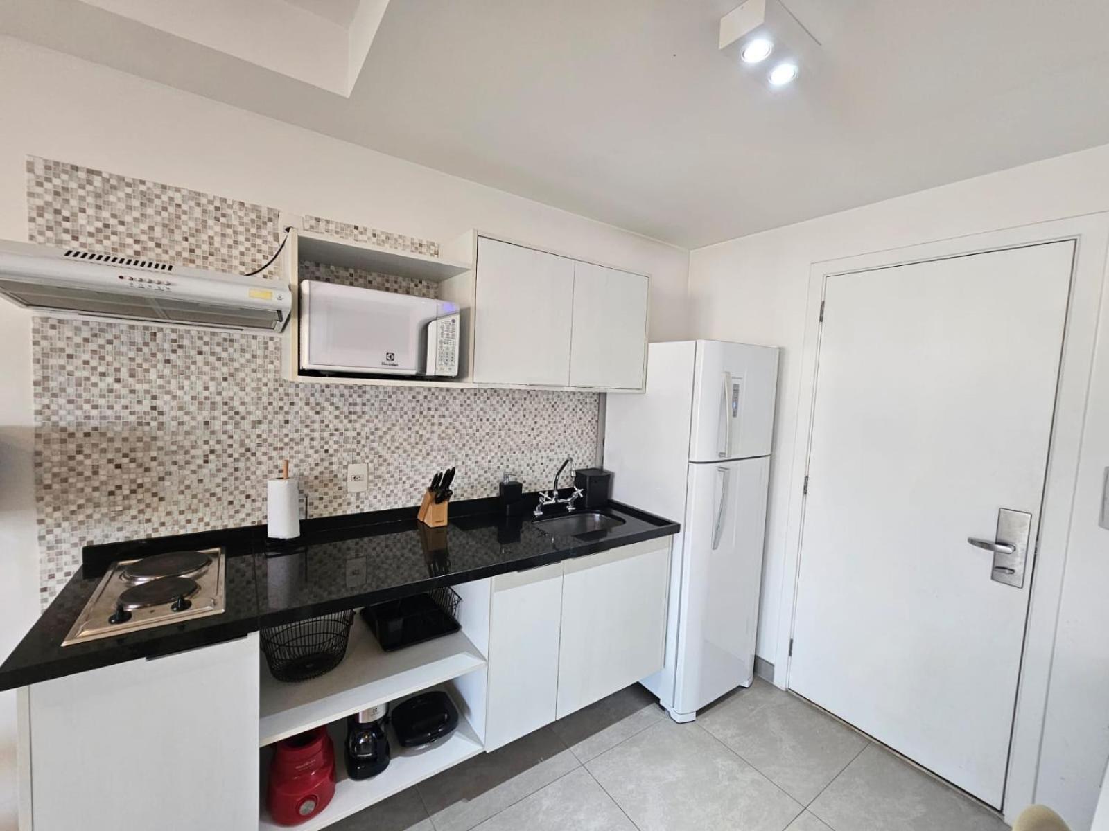 Apartamento Espacoso Com Varanda - Brooklin