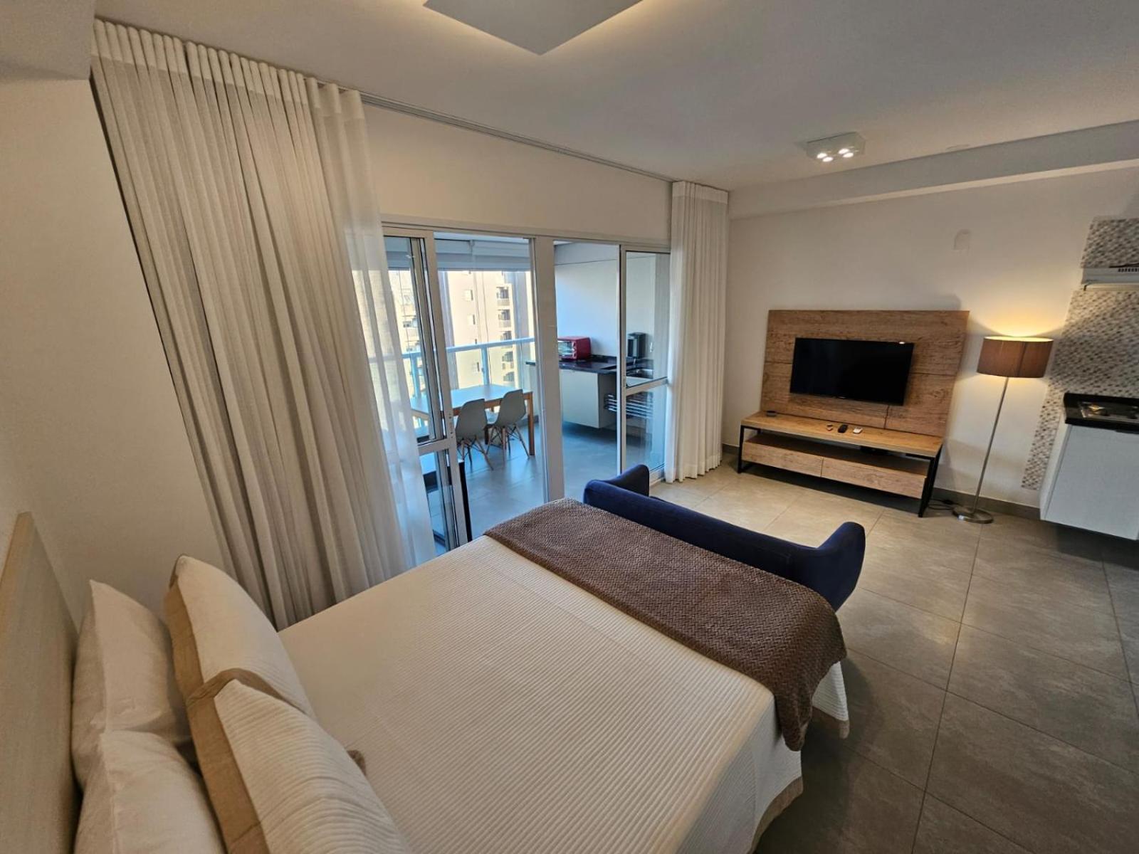 Espacoso Com Varanda - Brooklin Apartamento São Paulo